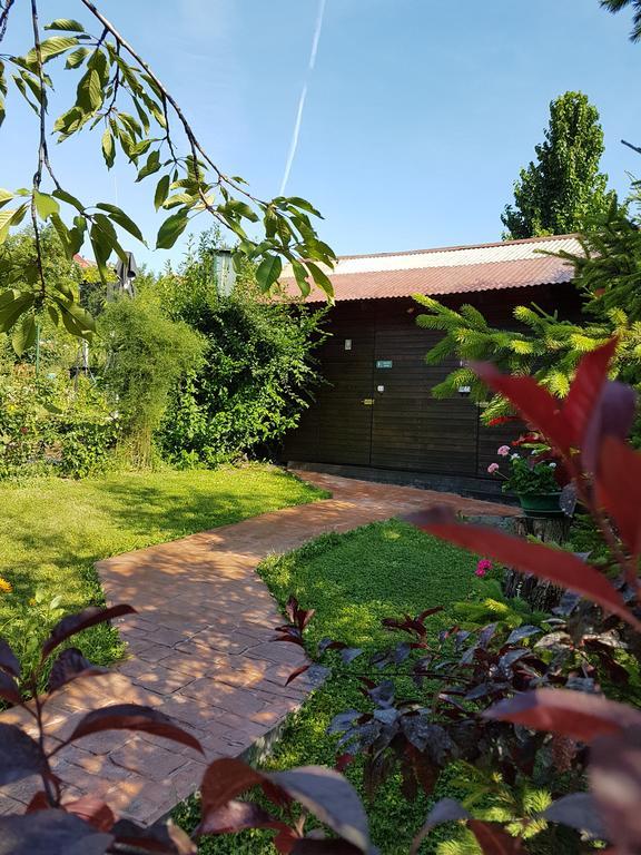 Camping Robinson Country Club Oradea Exterior photo